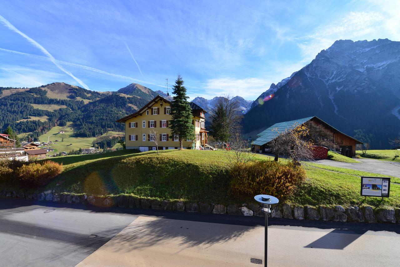 Hotel Alpenstueble Appartements Mittelberg Eksteriør bilde